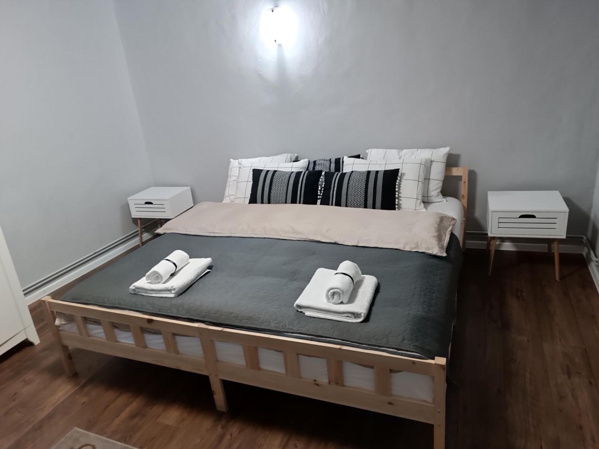 Grey House Apartment Brasov Exterior photo